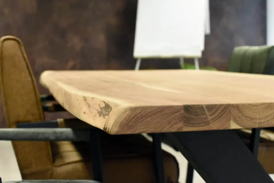 boomstamtafel-live-edge-gjNKnWHz-3.webp Outlet HUUS Boomstamtafel Live Edge