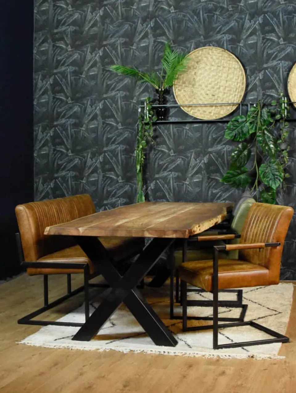 boomstamtafel-live-edge-gjNKnWHz-8.webp Outlet HUUS Boomstamtafel Live Edge