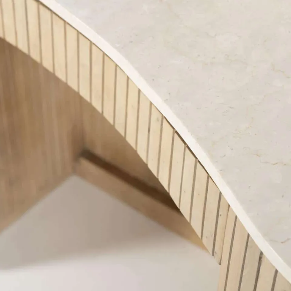 bureau-kira-YloymGlP-8.webp Clearance HUUS Bureau Kira