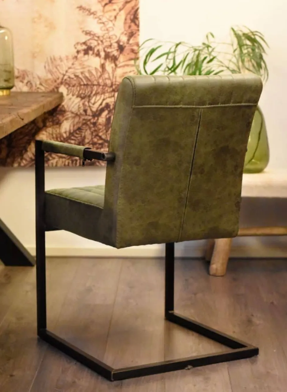 eetkamerstoel-belgi-met-arml-QhPiDPNW-4.webp Best HUUS Eetkamerstoel België Met Arml. – €179,- P.s (per 2 Stuks)