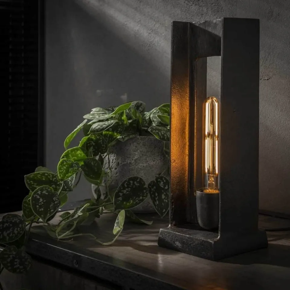 tafellamp-ziva-dsYlAGIj-0.webp Fashion HUUS Tafellamp Ziva